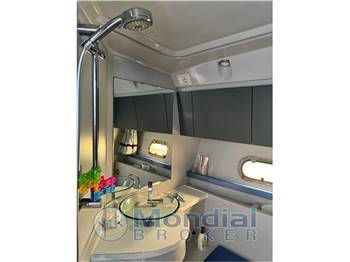 Ferretti 39