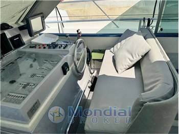 Ferretti 39