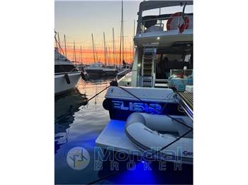 Ferretti 39