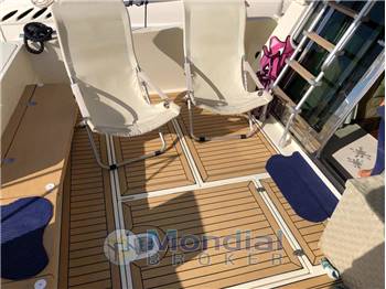 Ferretti 39