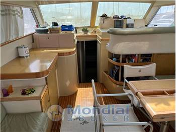 Ferretti 39
