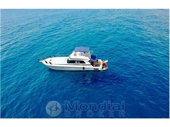 Riviera Marine 48