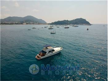 Riviera Marine 48