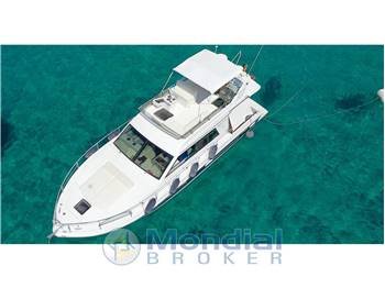 FERRETTI 39