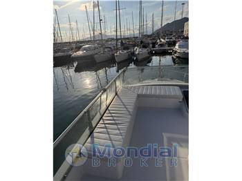 FERRETTI 39