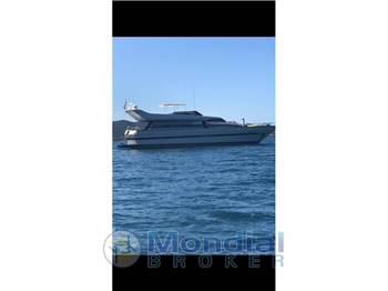 Cantieri di Pisa Akhir 25 S