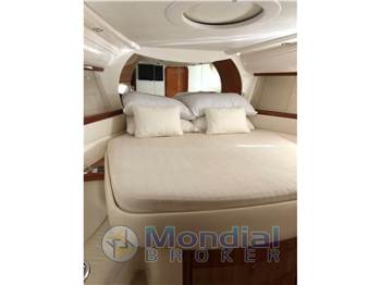 Pershing 43