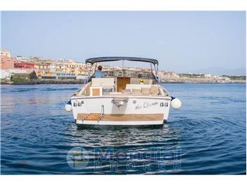 TORNADO 38  FLUSH DECK