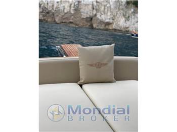 TORNADO 38  FLUSH DECK