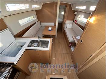 JEANNEAU SUN ODYSSEY 380
