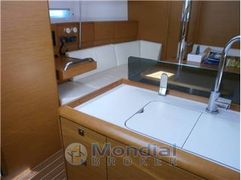 JEANNEAU SUN ODYSSEY 379