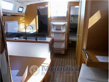 JEANNEAU SUN ODYSSEY 379