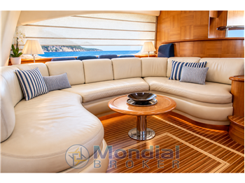Barca a Motore Azimut 62 E