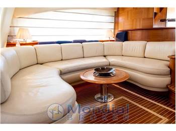 Barca a Motore Azimut 62 E