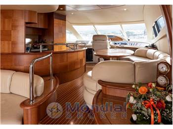Barca a Motore Azimut 62 E
