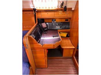 Bavaria 42 Cruiser J&J design
