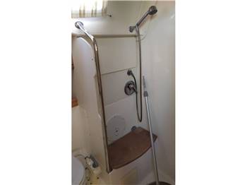 Bavaria 42 Cruiser J&J design