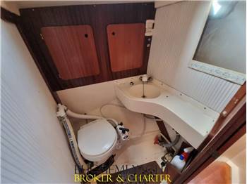 INTERYACHT VAGABOND 33 KETCH
