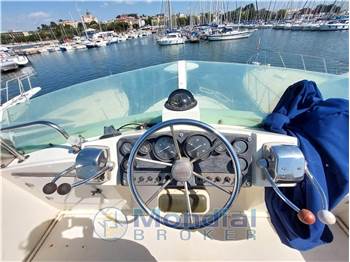 Bertram Yacht 33' Fbc