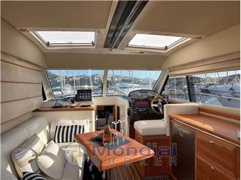 Riviera Marine 3600 SPORT YACHT