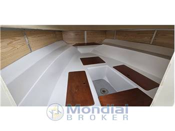 Huracan Yacht Sessa Oyster 21