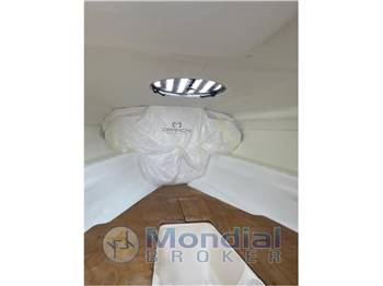 Huracan Yacht Cranchi Turchese 24