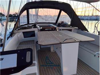 Dufour Yachts 44