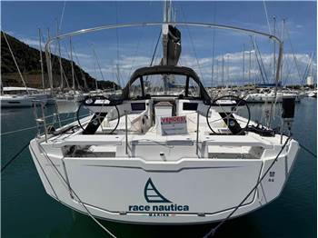Dufour Yachts 44