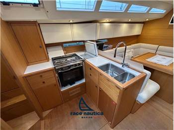 Solaris Yachts 37