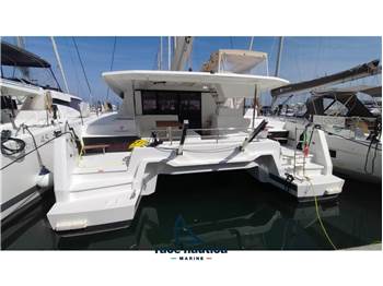 Fountaine Pajot ASTREA 42