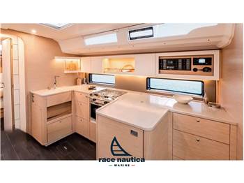 Dufour Yachts 44