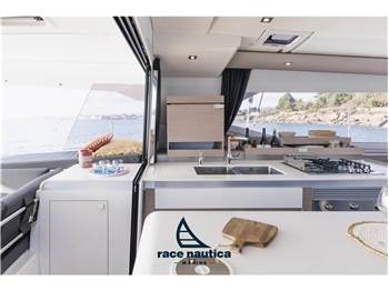 Fountaine Pajot Aura 51
