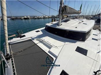Fountaine Pajot Astrea 42