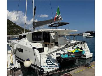 Fountaine Pajot Astrea 42