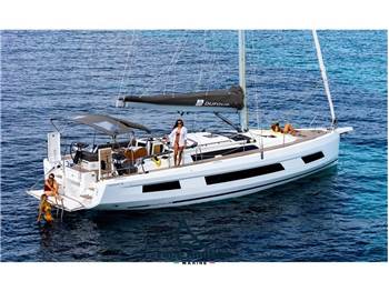 Dufour Yachts 44