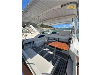 Sea Ray 30 Sundeck