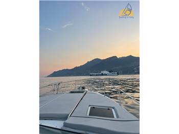 Sea Ray 30 Sundeck