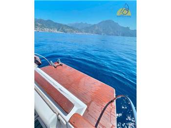 Sea Ray 30 Sundeck