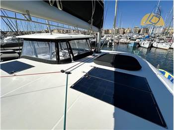 Lagoon 42