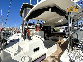 Lagoon 42