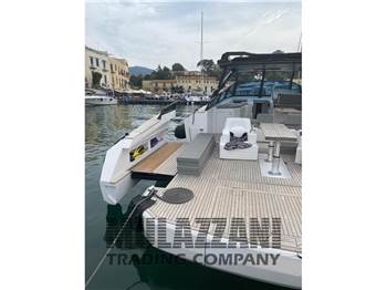 Evo Yachts Evo R4