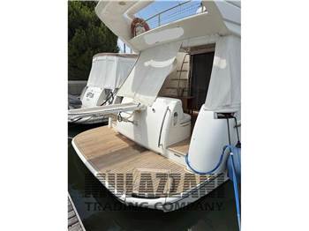 Azimut 46
