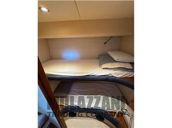 Azimut 46