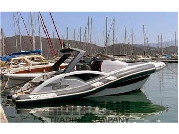 Python Yacht Python C33