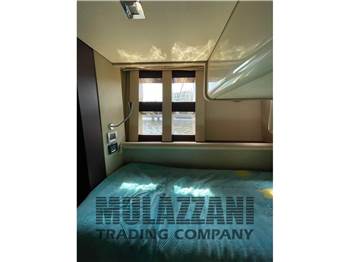 Azimut 43S
