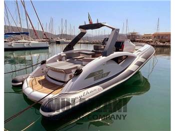 Python Yacht Python C33