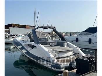 Python Yacht Python C33