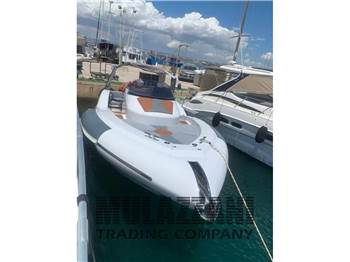 Python Yacht Python C33