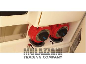 Boston Whaler OUTRAGE 320