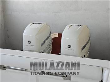 Boston Whaler OUTRAGE 320